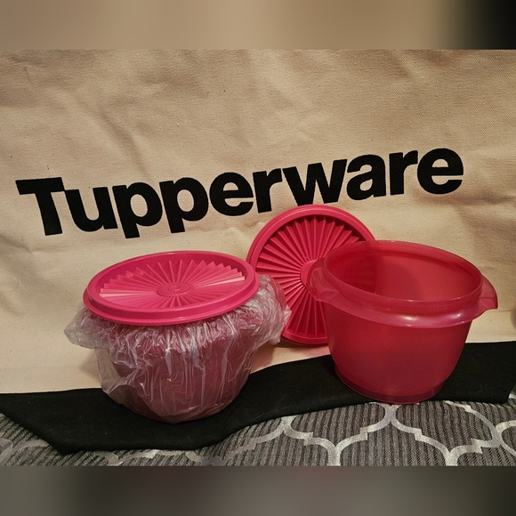 2 x Tupperware Servalier Bowls - Picture 2 of 2